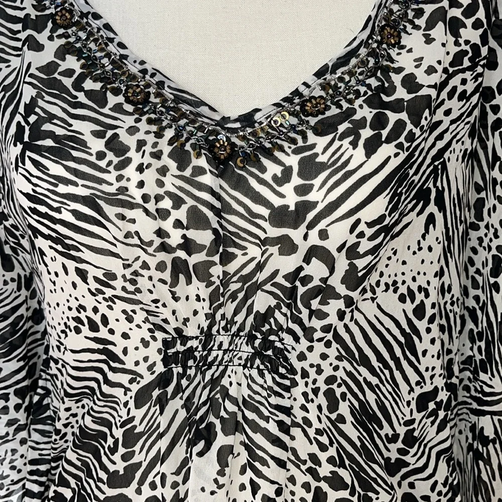 Black/White Women’s Cover Up JACLYN SMITH collection Nwt